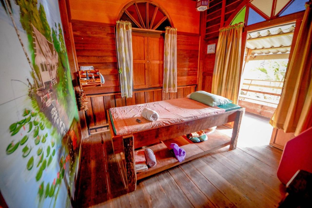 Mrk Resort & Massage Lopburi Ngoại thất bức ảnh