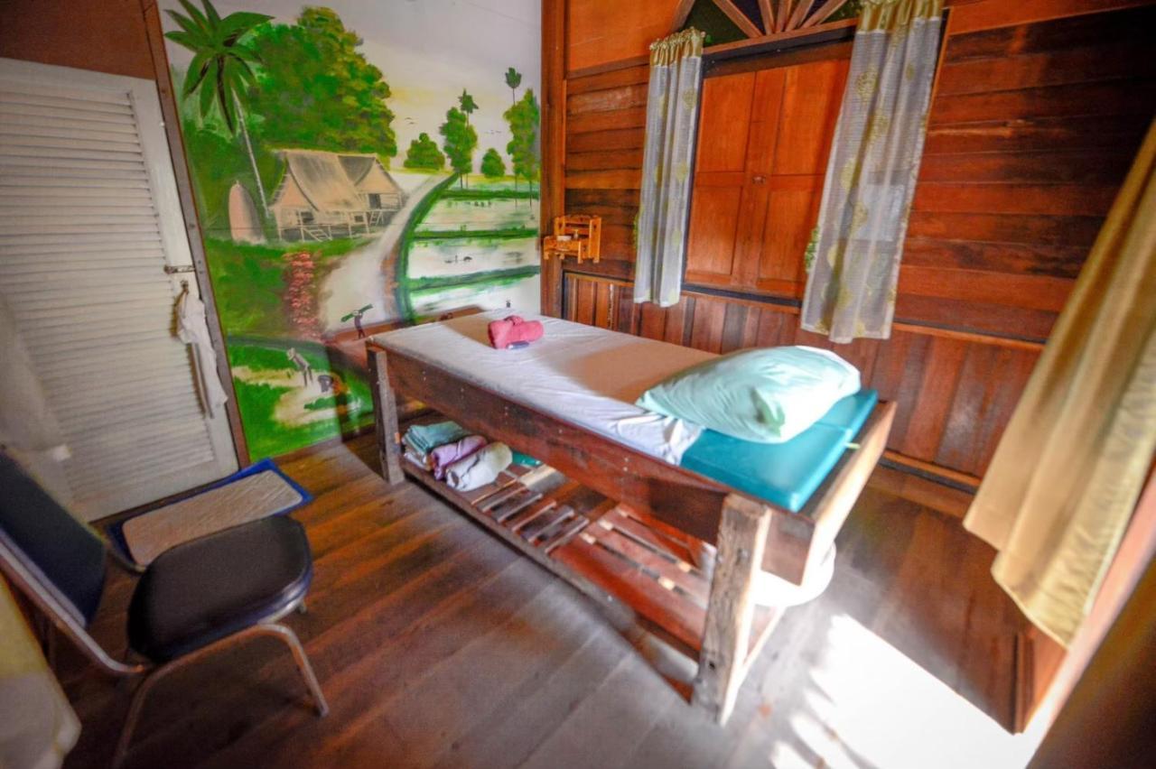 Mrk Resort & Massage Lopburi Ngoại thất bức ảnh