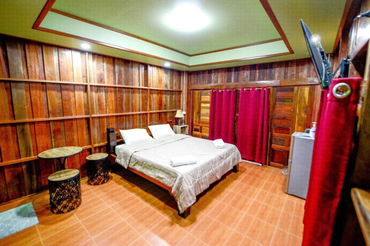 Mrk Resort & Massage Lopburi Ngoại thất bức ảnh