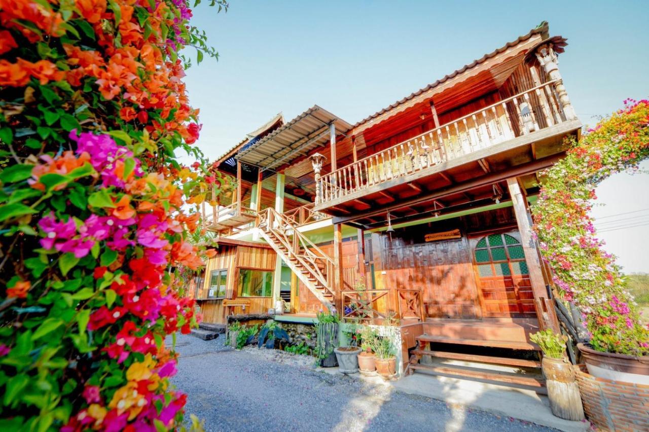 Mrk Resort & Massage Lopburi Ngoại thất bức ảnh