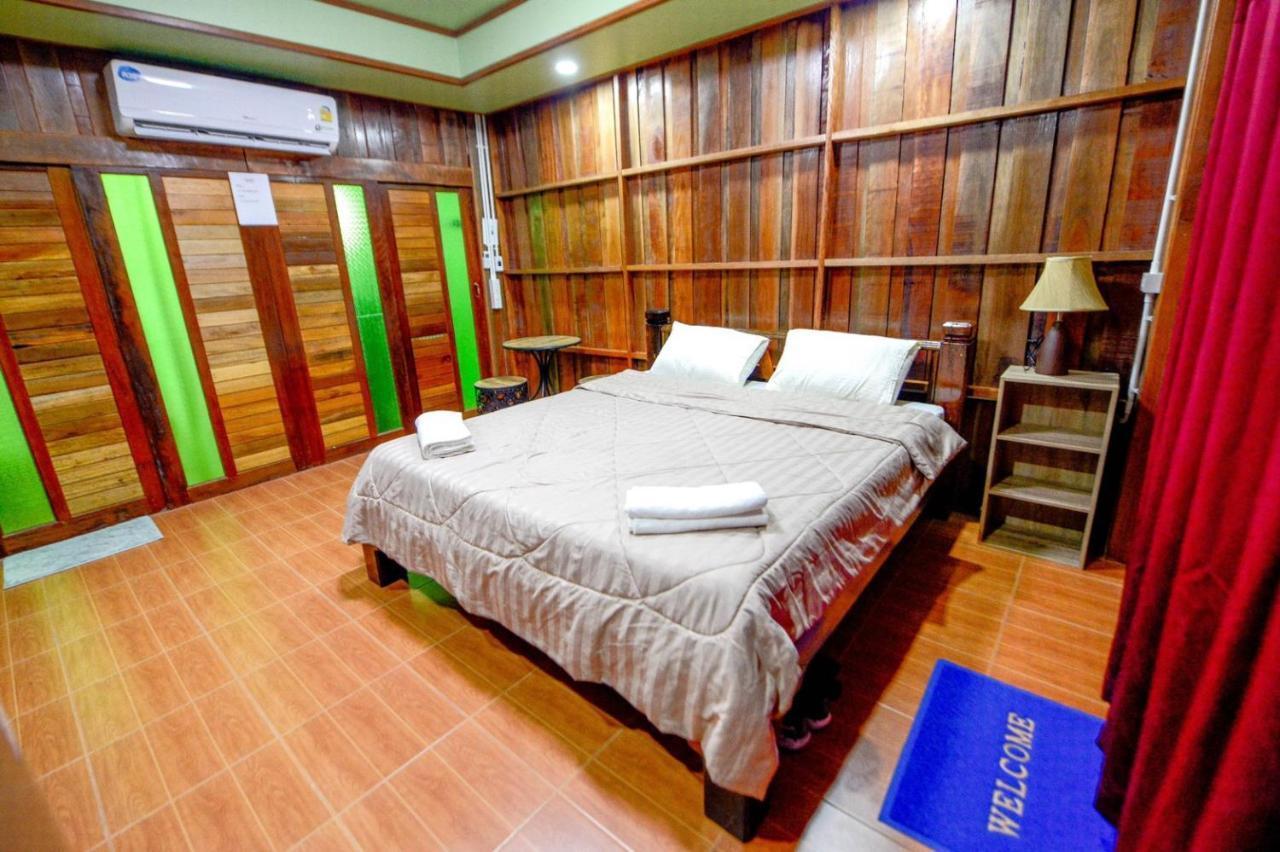 Mrk Resort & Massage Lopburi Ngoại thất bức ảnh