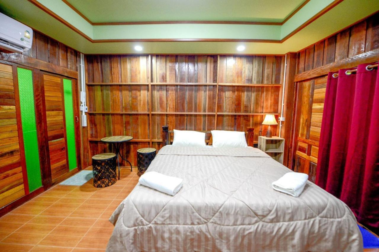 Mrk Resort & Massage Lopburi Ngoại thất bức ảnh