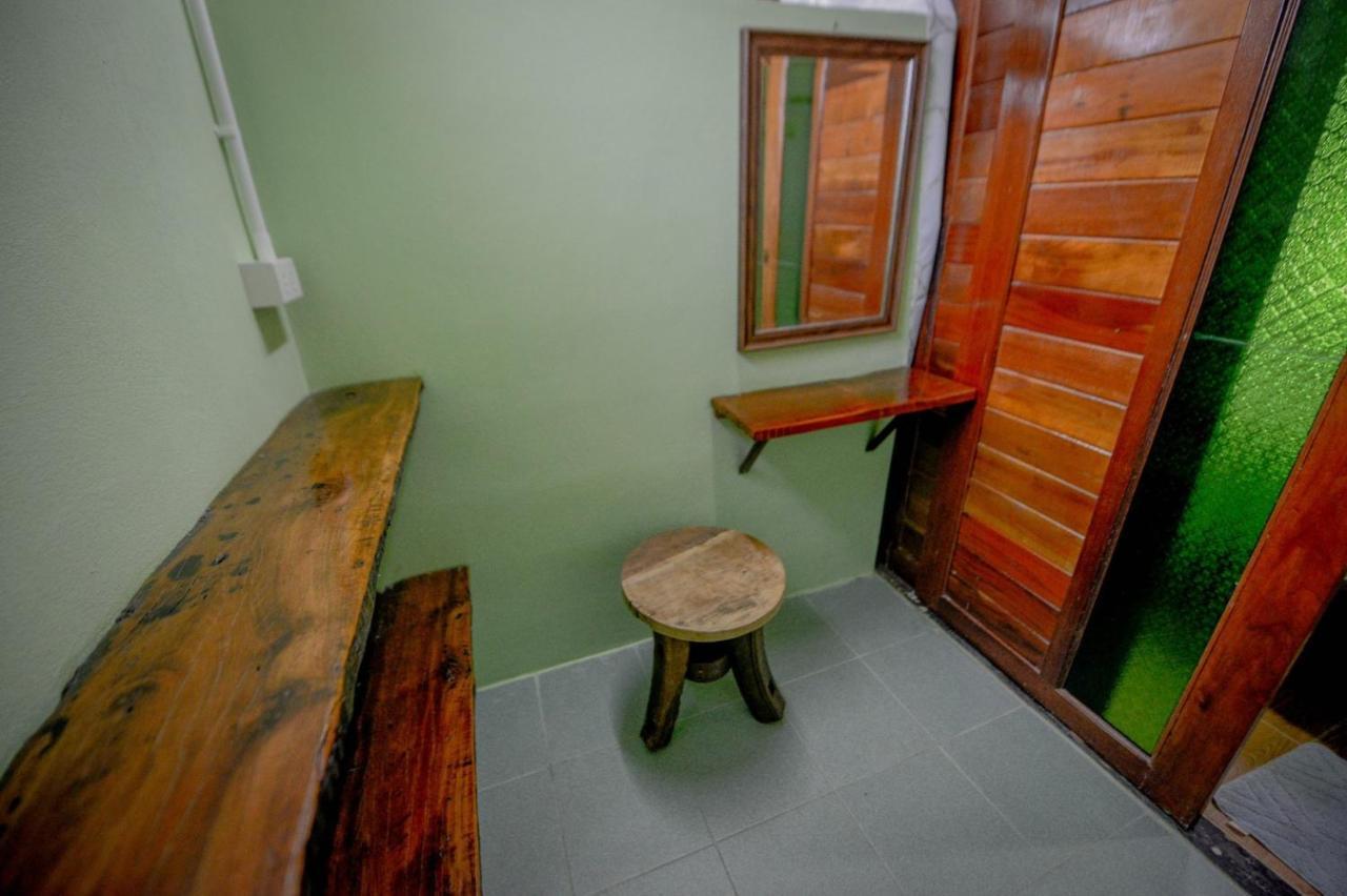 Mrk Resort & Massage Lopburi Ngoại thất bức ảnh