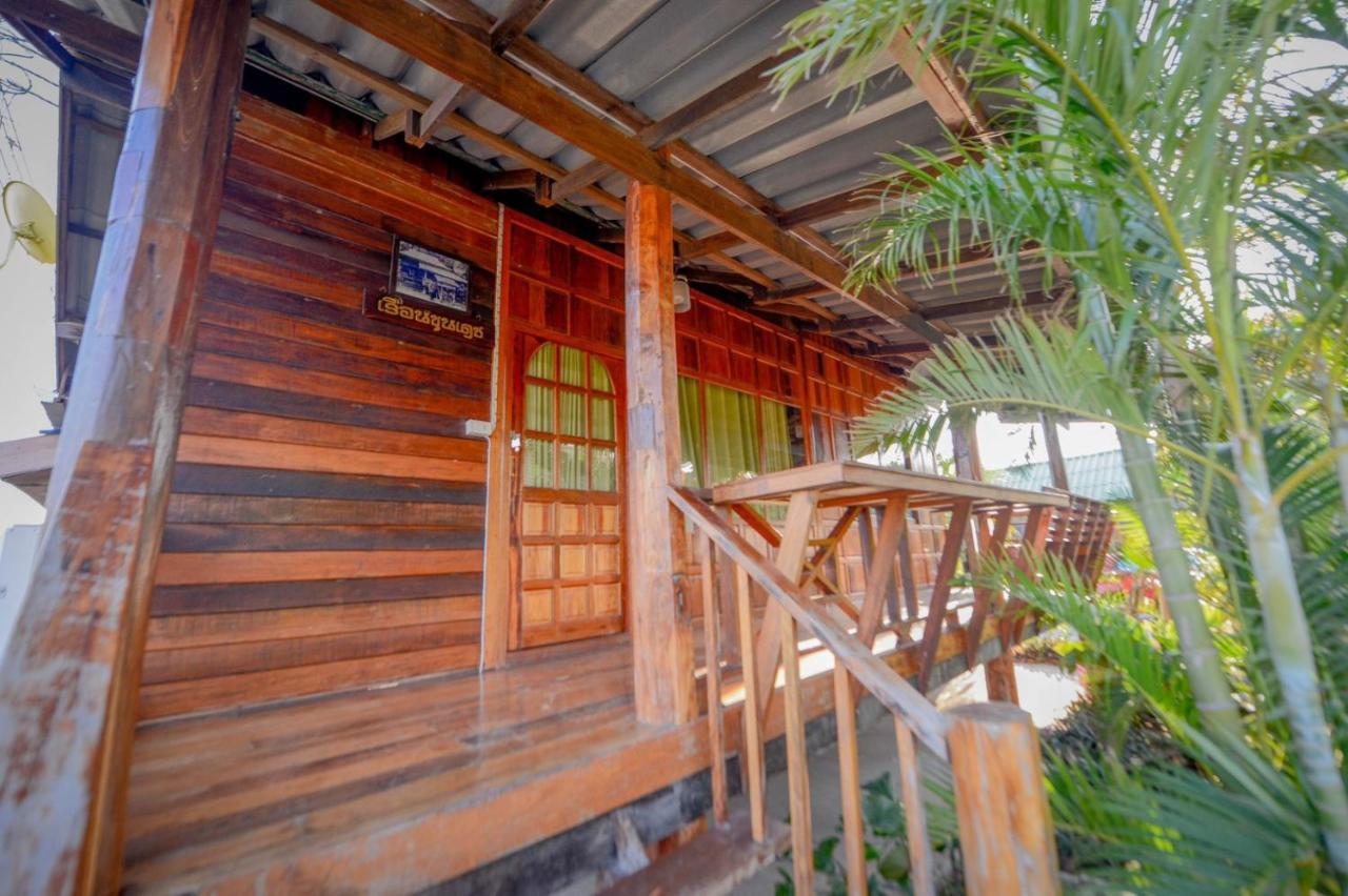 Mrk Resort & Massage Lopburi Ngoại thất bức ảnh