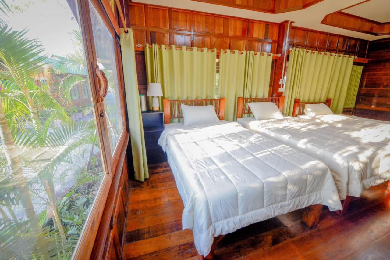 Mrk Resort & Massage Lopburi Ngoại thất bức ảnh