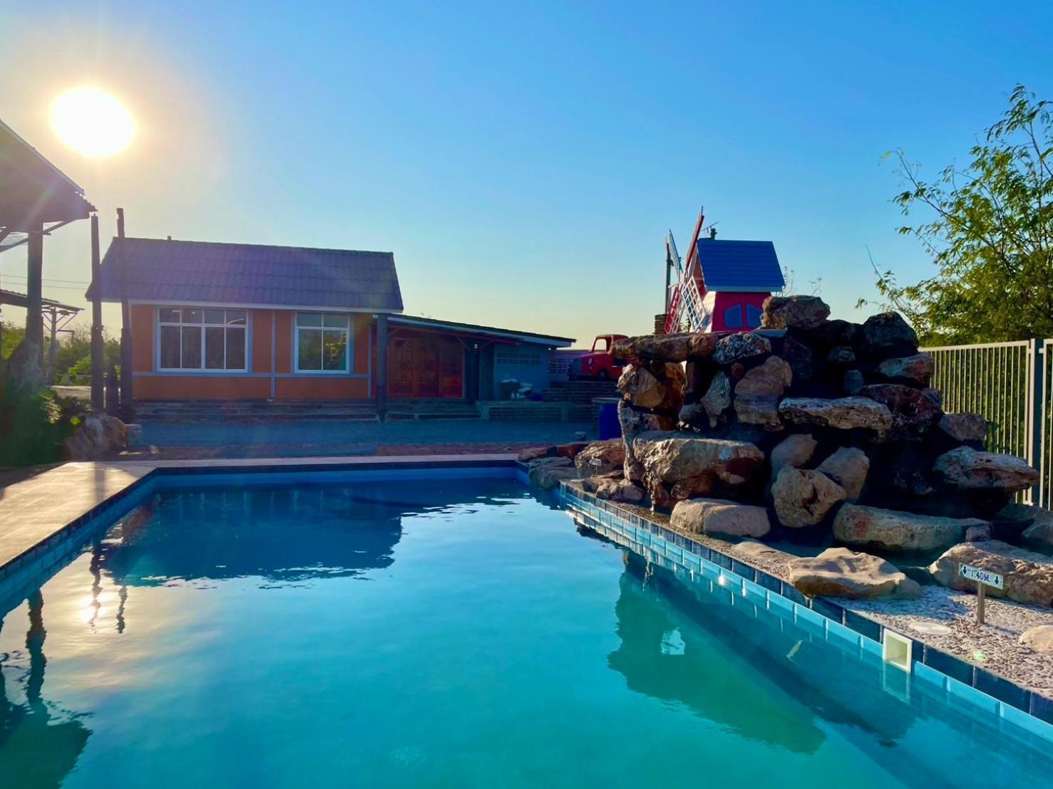 Mrk Resort & Massage Lopburi Ngoại thất bức ảnh